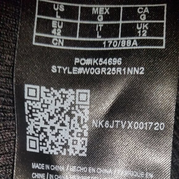 Guess Tinash black zipper cutout sleeve sweater EUC - Picture 6 of 6